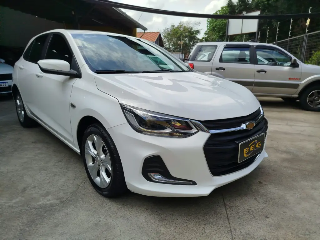 CHEVROLET Onix Hatch